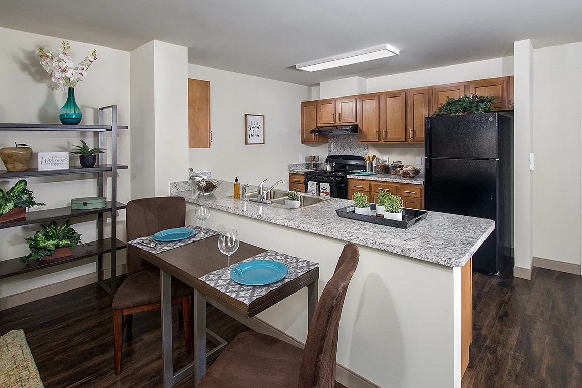 Residences at Maple Glen — Photo 2
