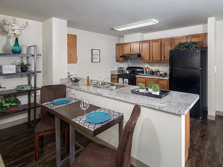 Residences at Maple Glen — Photo 2