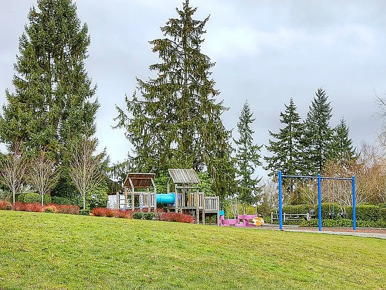 15501 SE 46th Way — Photo 14