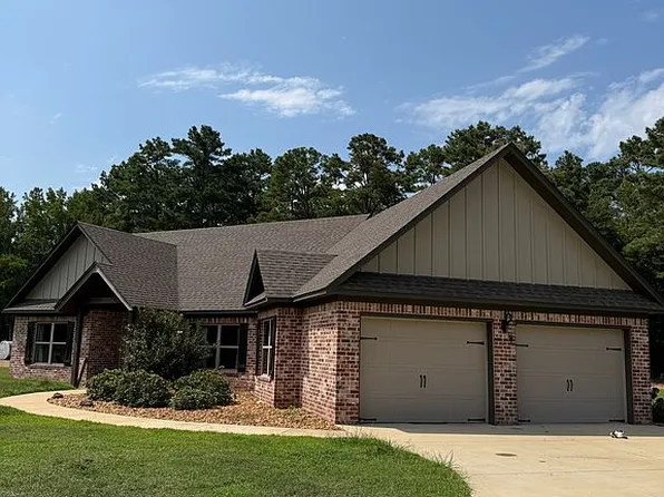 4495 Old Wolfe Rd, Caledonia, MS 39740