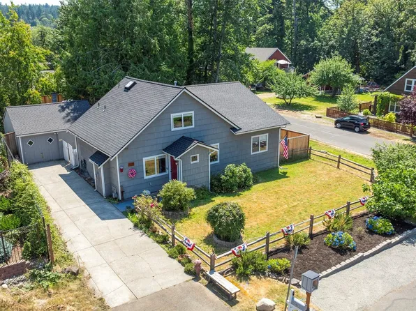 502 Champion Street, Steilacoom, WA 98388