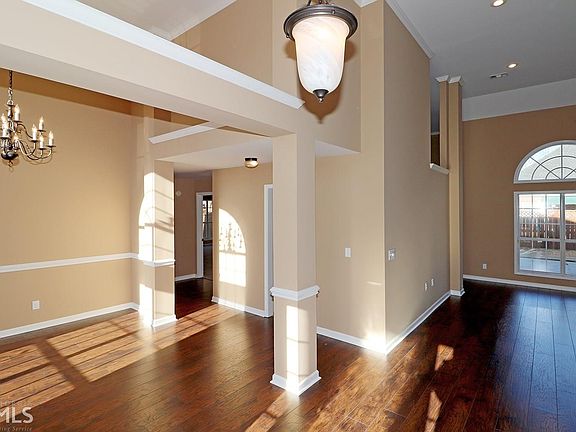 3rd image of 114 Saint Marlo Dr