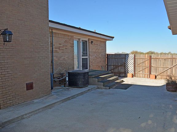 4th image of 1016 W Grant St