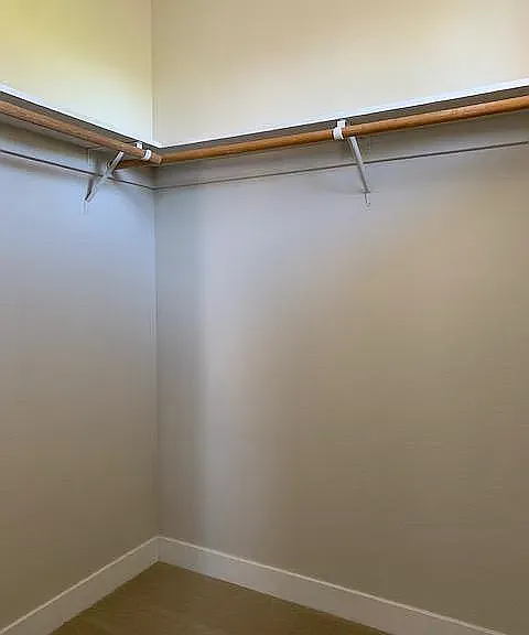 3x2 / 1240 sf - Large 'Walk-In' Closet guest bedroom 2