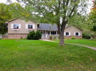 1519 Parkview Rd, Maple Plain, MN 55359
