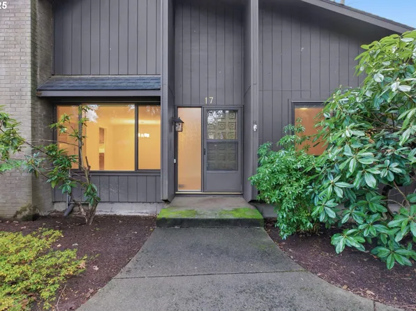 17 Westbrook Way, Eugene, OR 97405