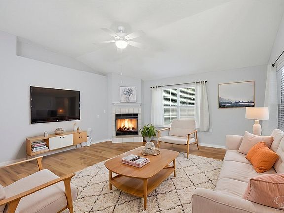 4th image of 10114 Crest Ridge Dr