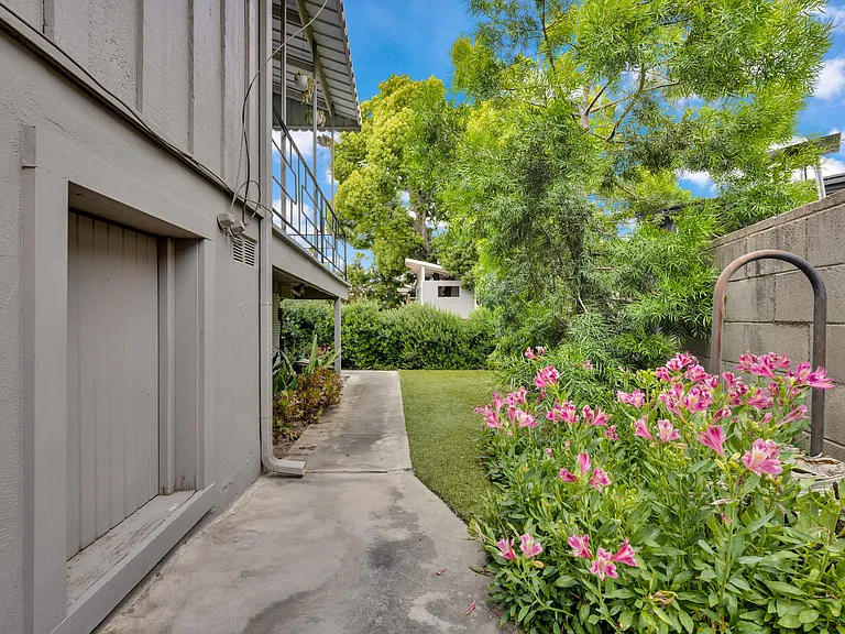 5621 Morro Way — Photo 57