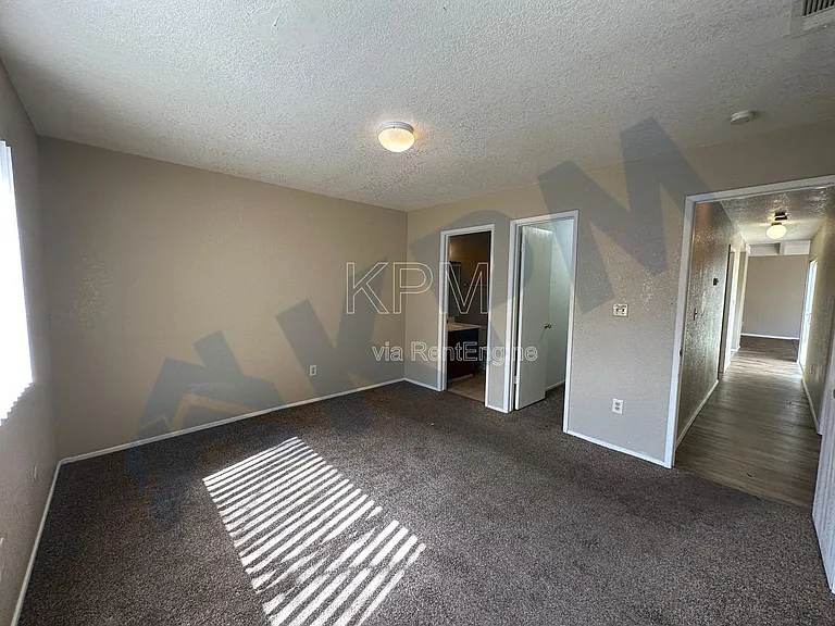 7203 Kelley Dr — Photo 20