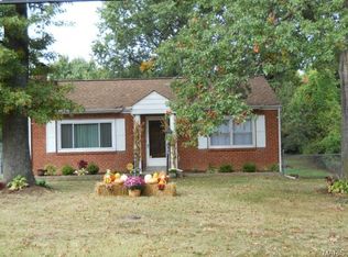 4509 Ringer Rd, Saint Louis, MO 63129