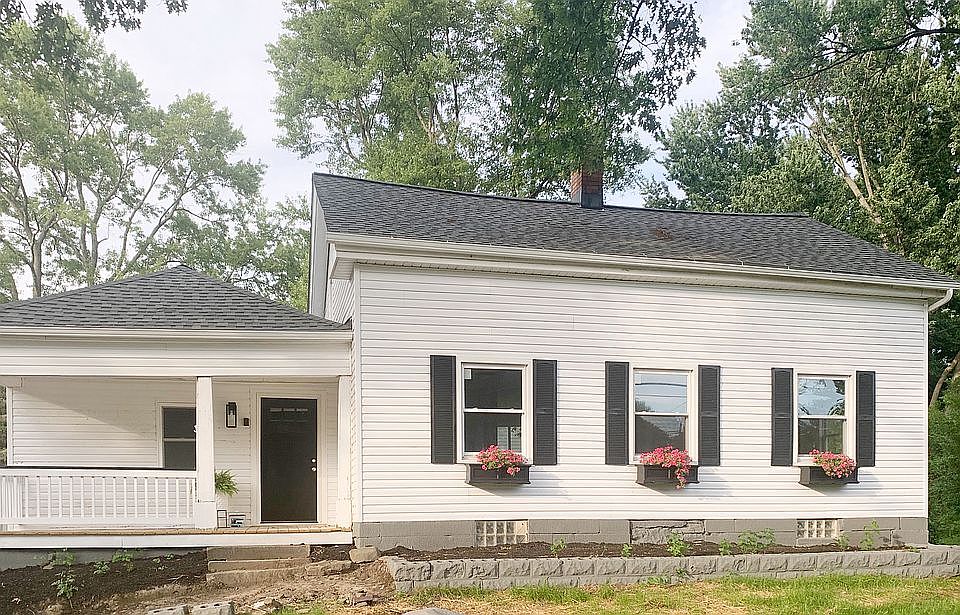 1st image of 487 Southeast Ave