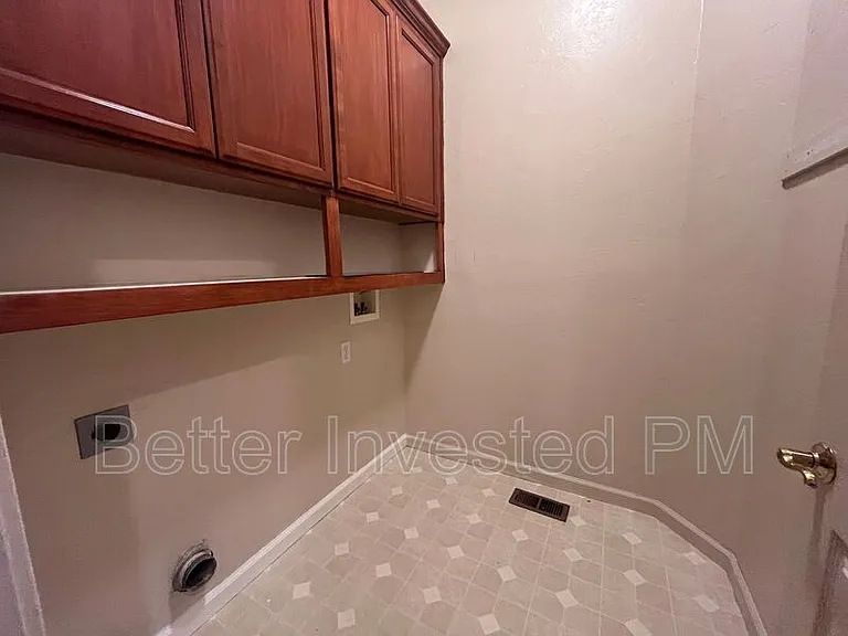 2423 Guerneville Rd — Photo 16