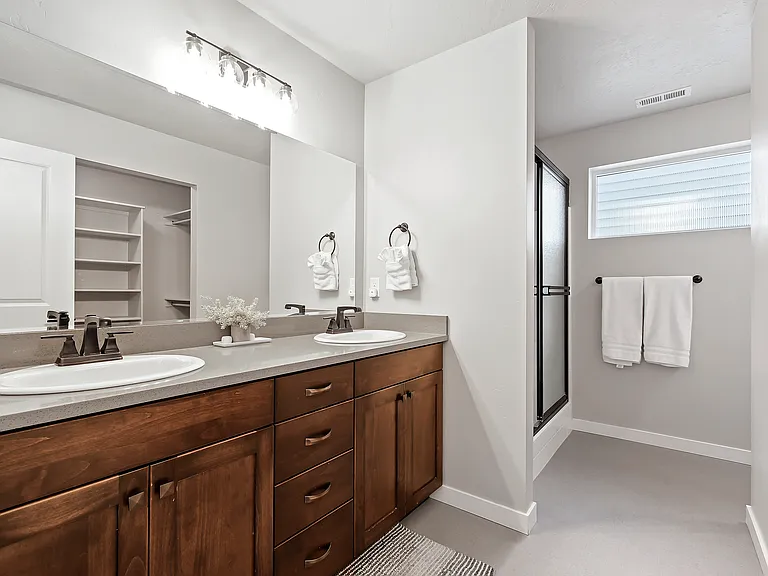 2700 E Clarene Dr — Photo 25