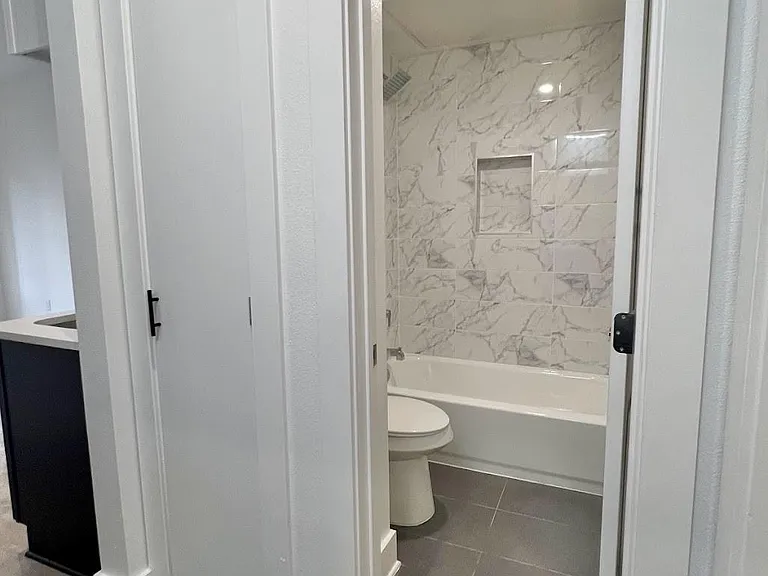 2210 Pearl St #202 — Photo 10