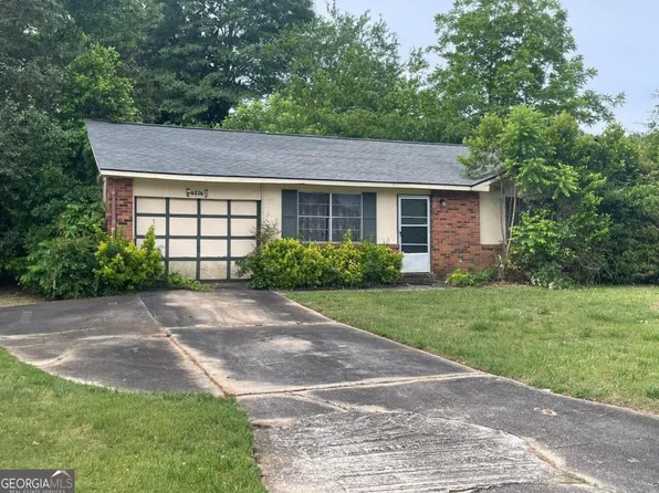 6216 Fieldcrest Dr, Morrow, GA 30260