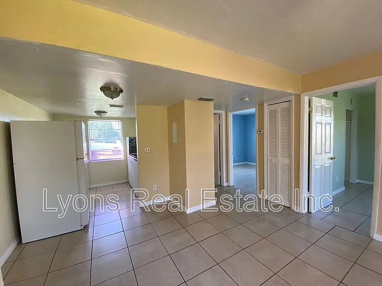 3323 Canal St #A — Photo 4