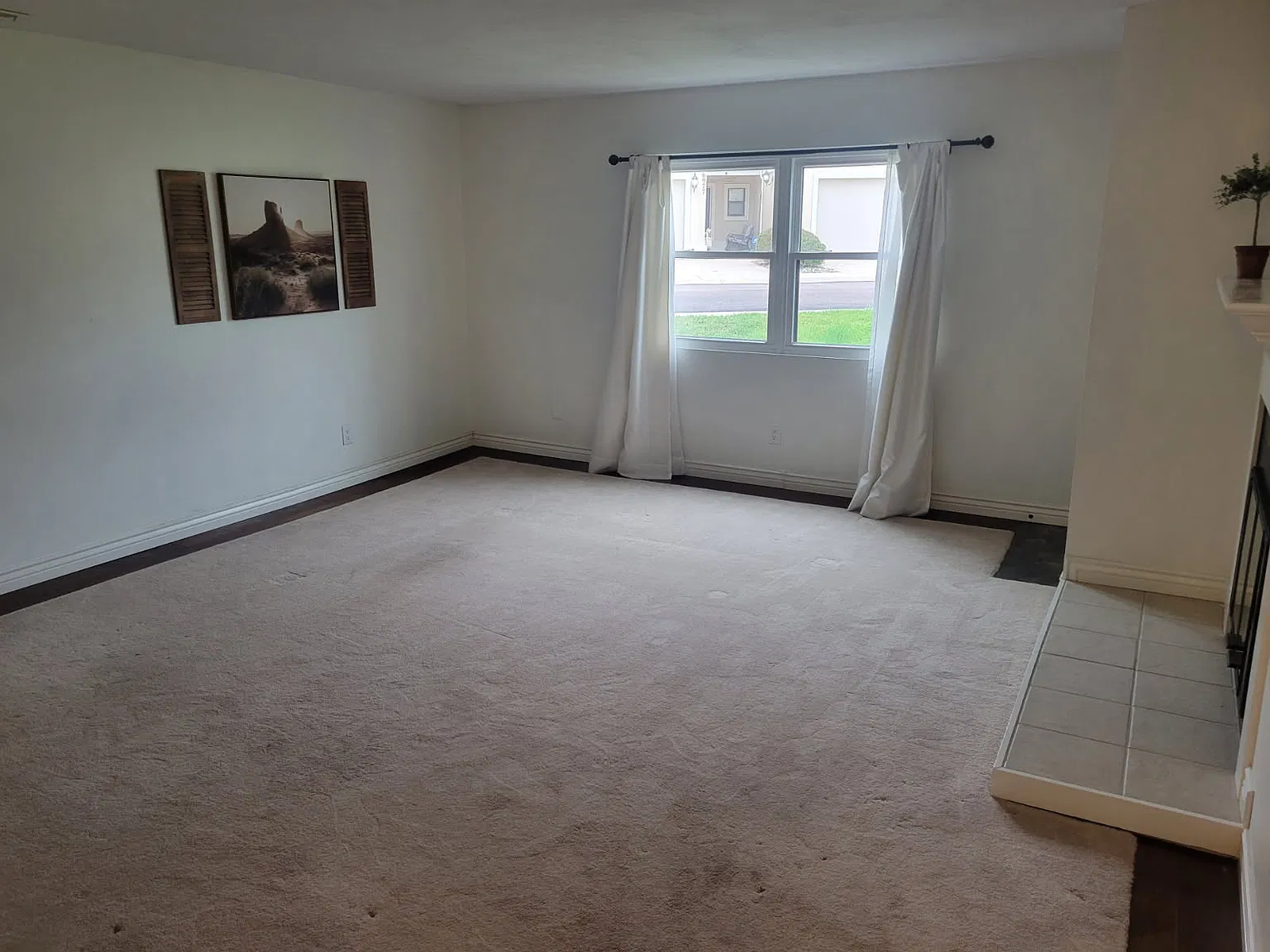 3 bed, 2.5 bath, 1892 sqft, $2,200 — Photo 2