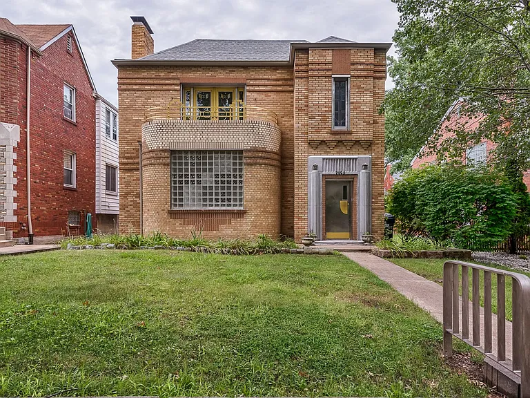 7943 Delmar Blvd — Photo 1