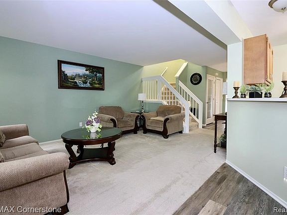 3rd image of 37161 Amhurst Dr #35