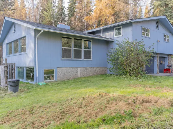 1893 Woodbine Dr, Fairbanks, AK 99709