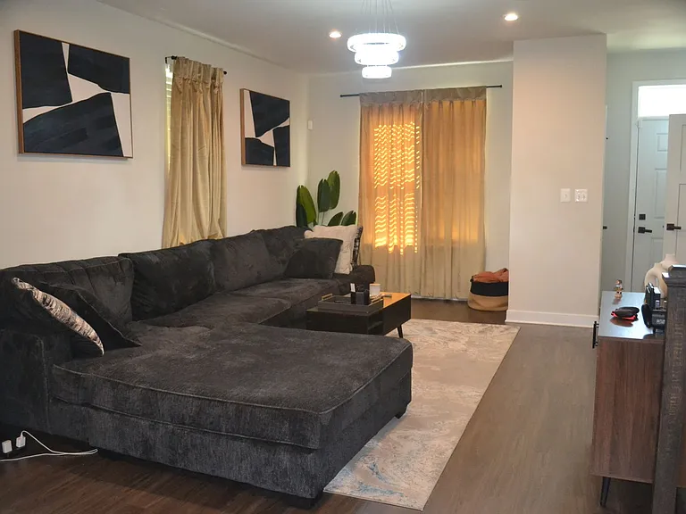 1015 Rampart Dr — Photo 9