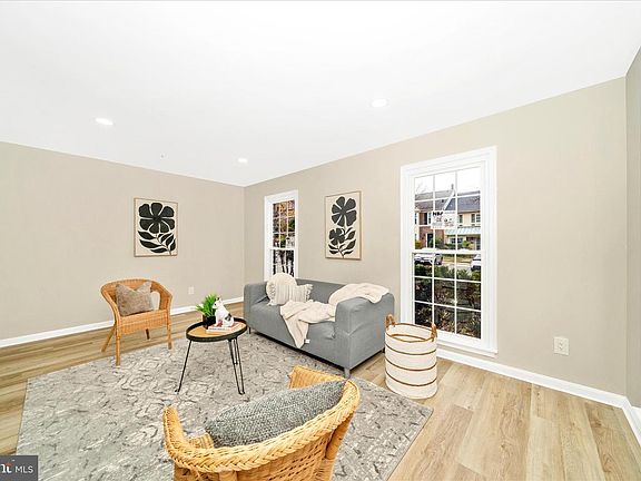 4th image of 8648 Fountain Valley Dr