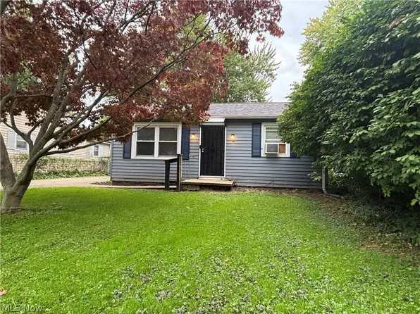 1136 Grand Ave, Madison, OH 44057