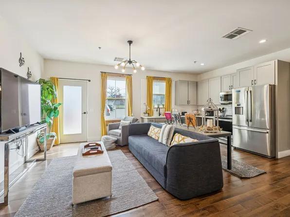 612 21st Ave N APT 113, Nashville, TN 37203