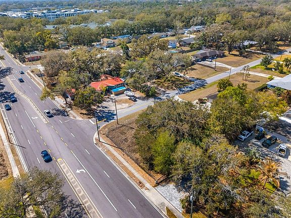 4th image of 702 WESTWOOD DRIVE