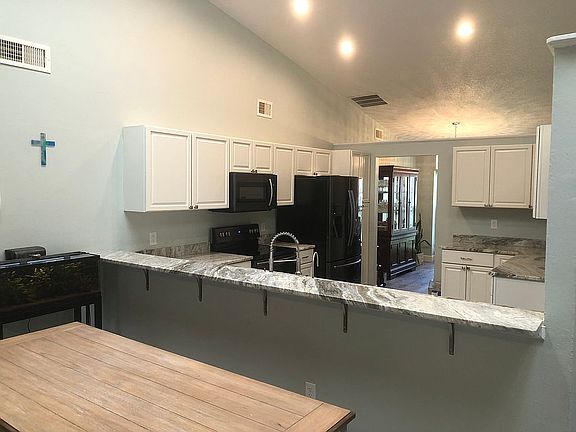 3rd image of 1029 Big Oaks Blvd