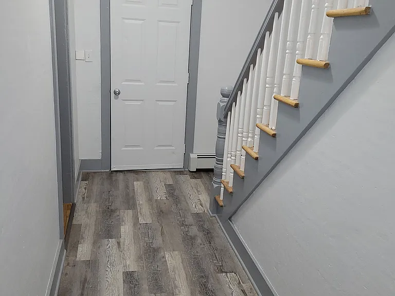 473 Main St — Photo 5