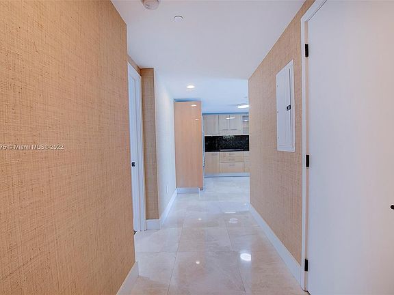 4th image of 6801 Collins Ave #1412