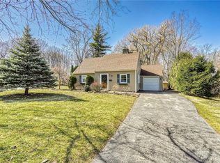 94 Rowley Dr, Rochester, NY 14624