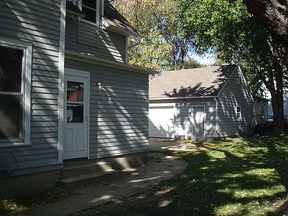 3rd image of 510-12 Enterprise St