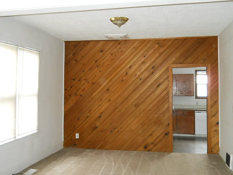 1307 W Jackson Ave — Photo 3