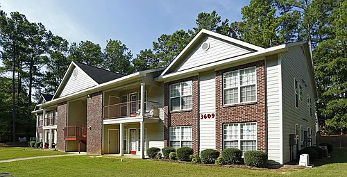 Karen Lake Apartments Photo 1