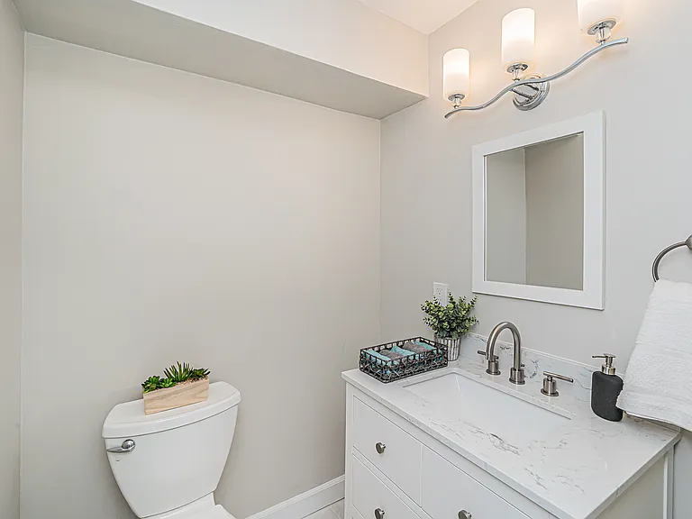 432 Skokie Blvd — Photo 19