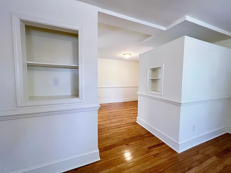 Latham Park Manor — Photo 68
