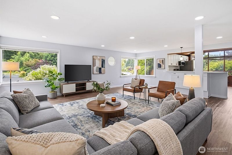 4th image of 11331 E Riverside Drive