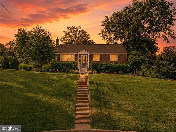 2nd image of 7003 Terrace Ct