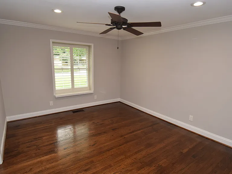 743 Newberry Dr — Photo 7