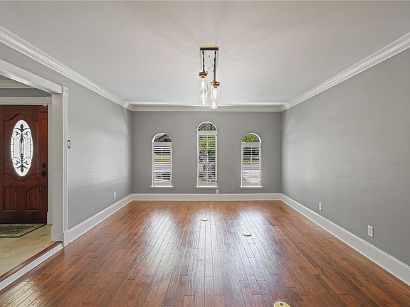 5th image of 1006 Memphis Dr