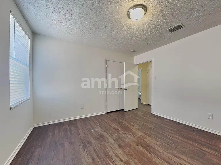 1637 Baxter Springs Dr — Photo 12