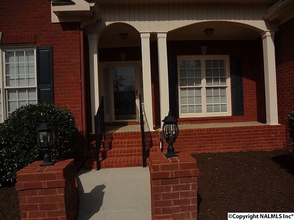 3rd image of 113 Vaughnwood Trce