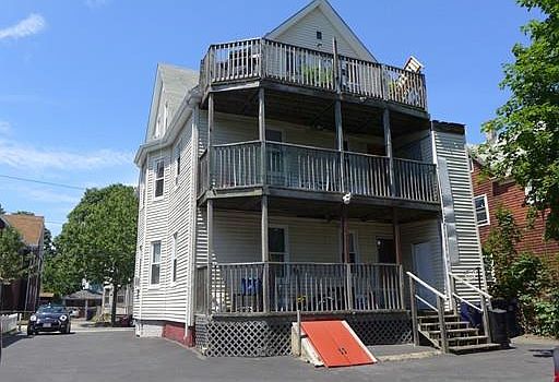 3rd image of 93 Irving St