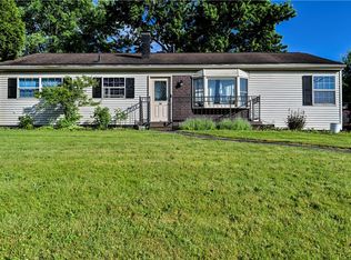 10 Arbor Dr, New Hartford, NY 13413