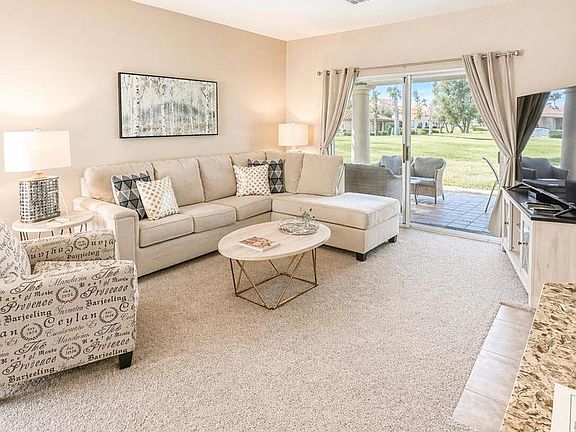 4th image of 654 Vista Lago Cir N