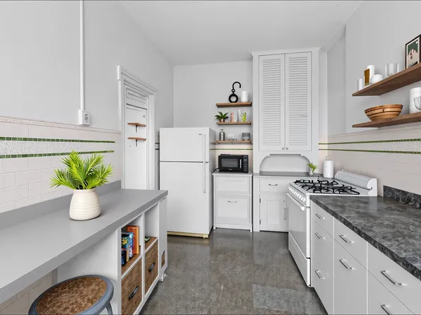 416 2nd Street image 4 of 10