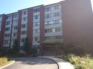 22 Chestnut Pl APT 104, Brookline, MA 02445