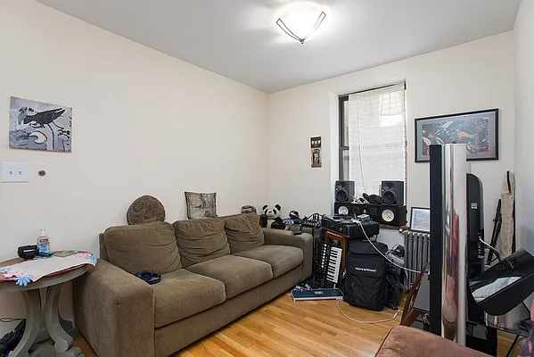 Rented by Emor Management Inc. | media 58